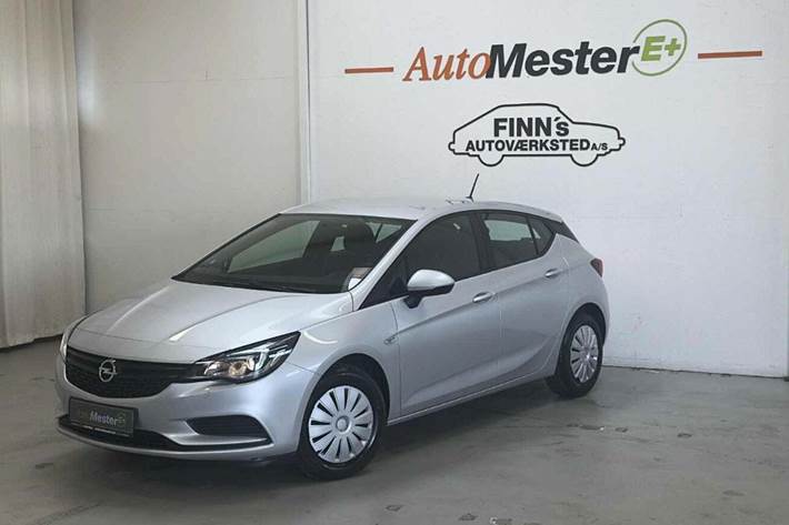 Sølv Opel Astra fra 2016