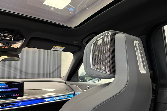 Grå BMW i7 fra 2024