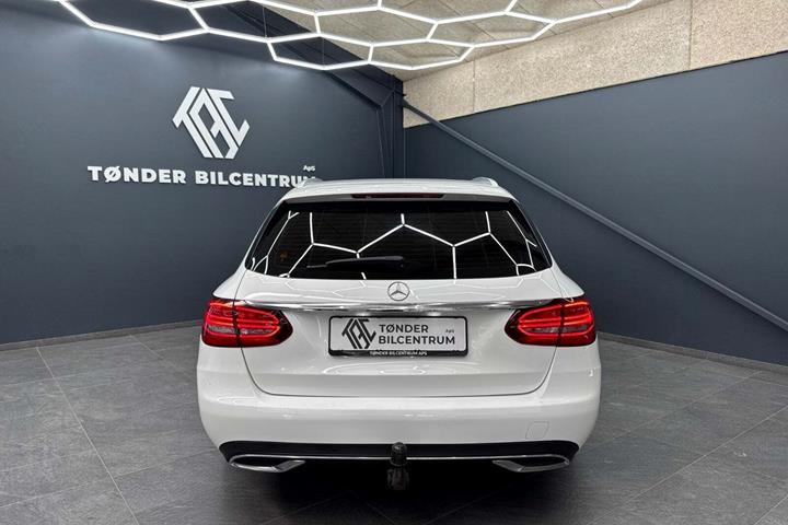 Hvid Mercedes C220 d fra 2020