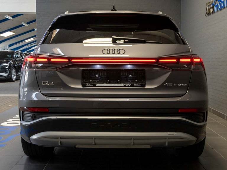 Audi Q4 e-tron 45 S-line