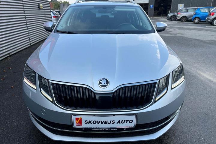Sølv Skoda Octavia fra 2018