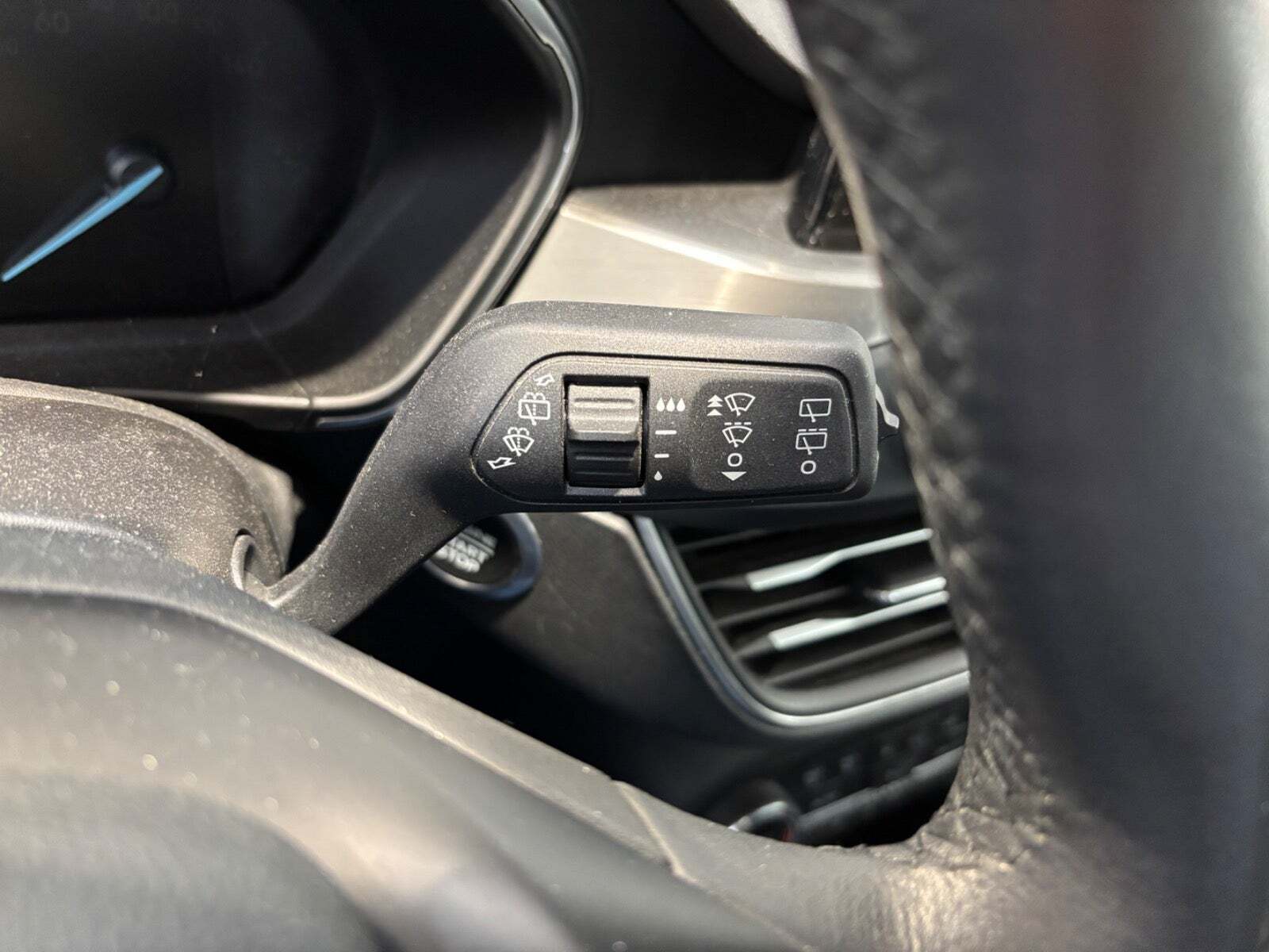 Blå Ford Focus fra 2019