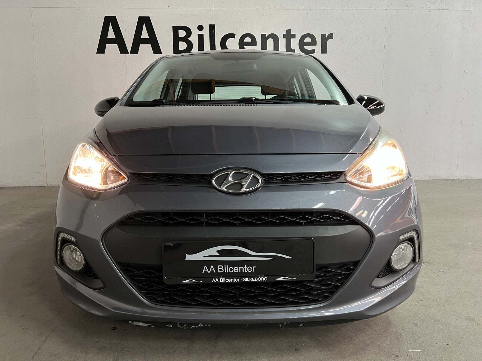 Hyundai i10 1,0 Black Line