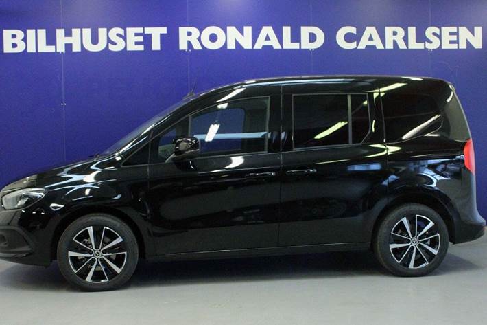 Sort Mercedes EQT200 fra 2024