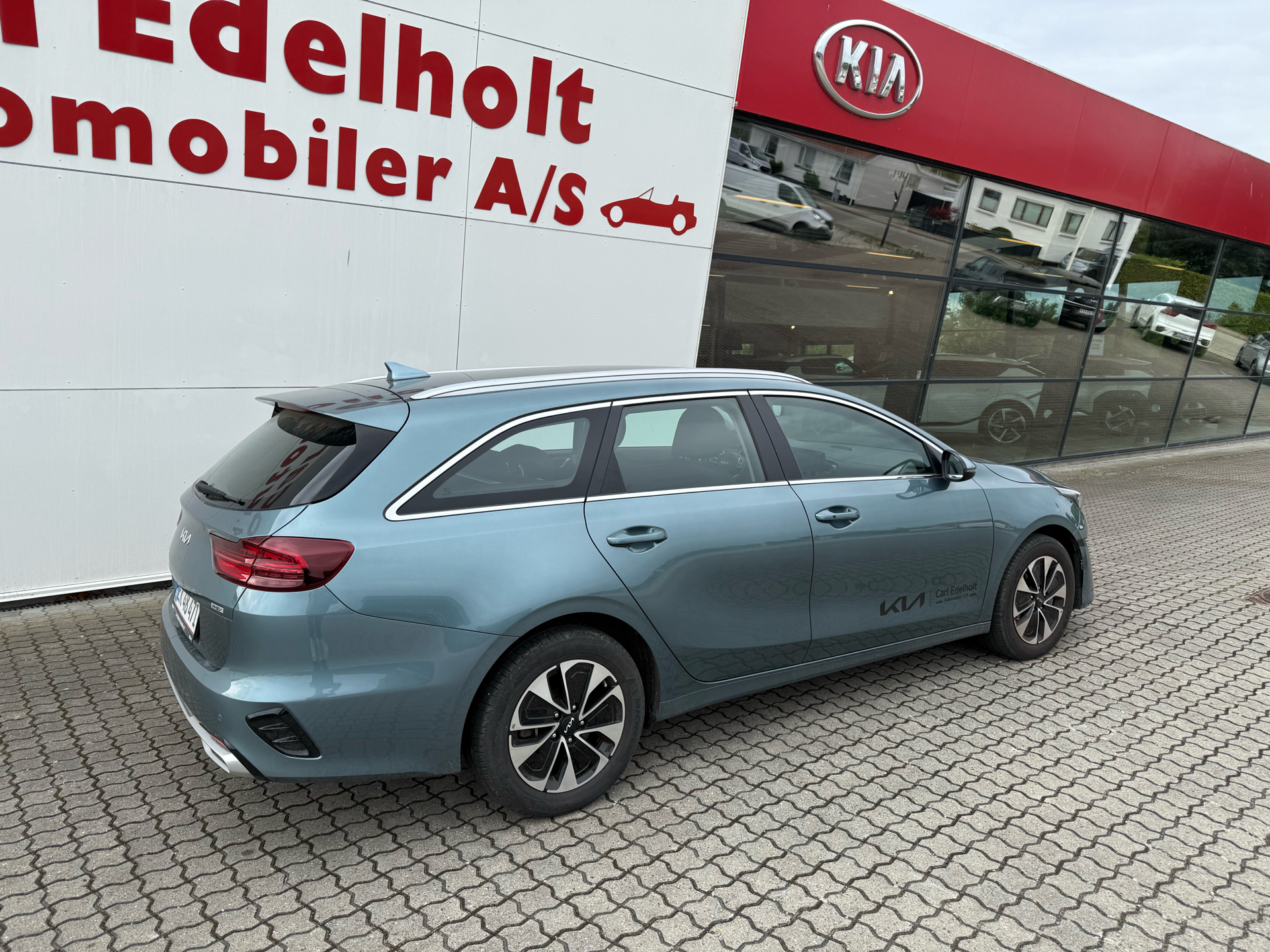 Kia Ceed 1,6 SW GDI PHEV  Plugin-hybrid Prestige DCT 141HK Stc 6g Aut.