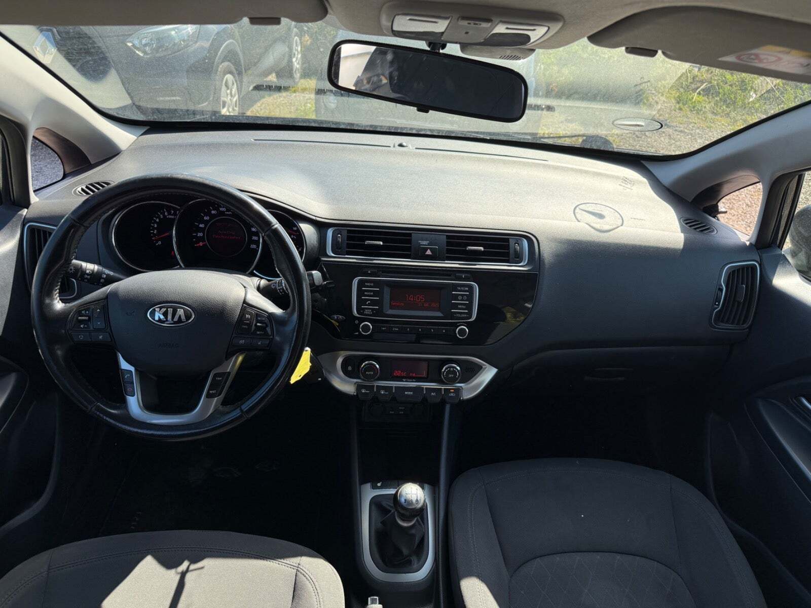 Grå Kia Rio fra 2016