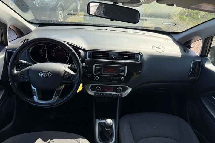 Grå Kia Rio fra 2016