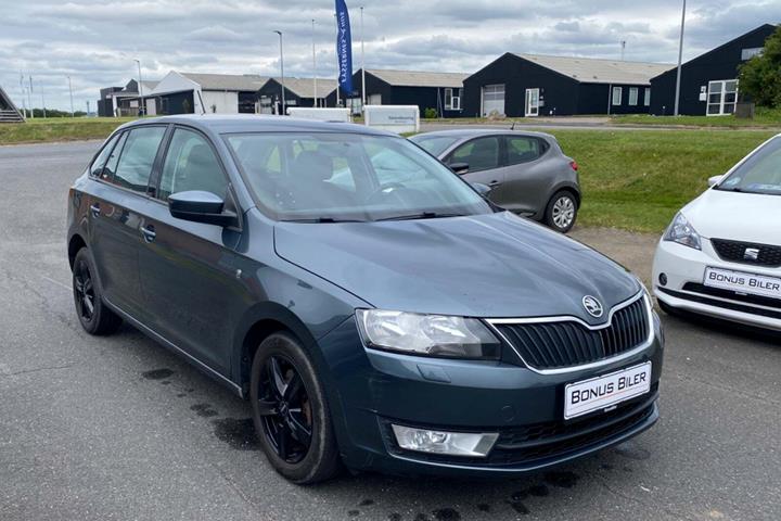undefined Skoda Rapid fra 2014 set udefra