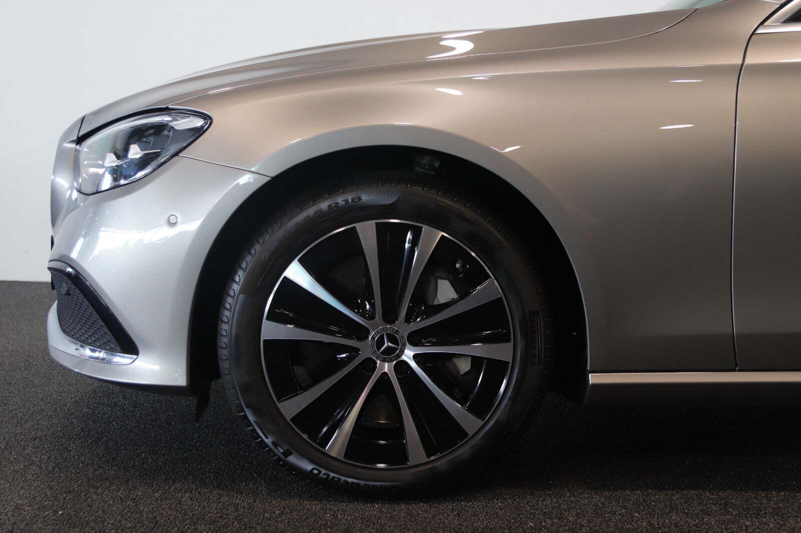 Mercedes E300 de 2,0 Advantage stc. aut.