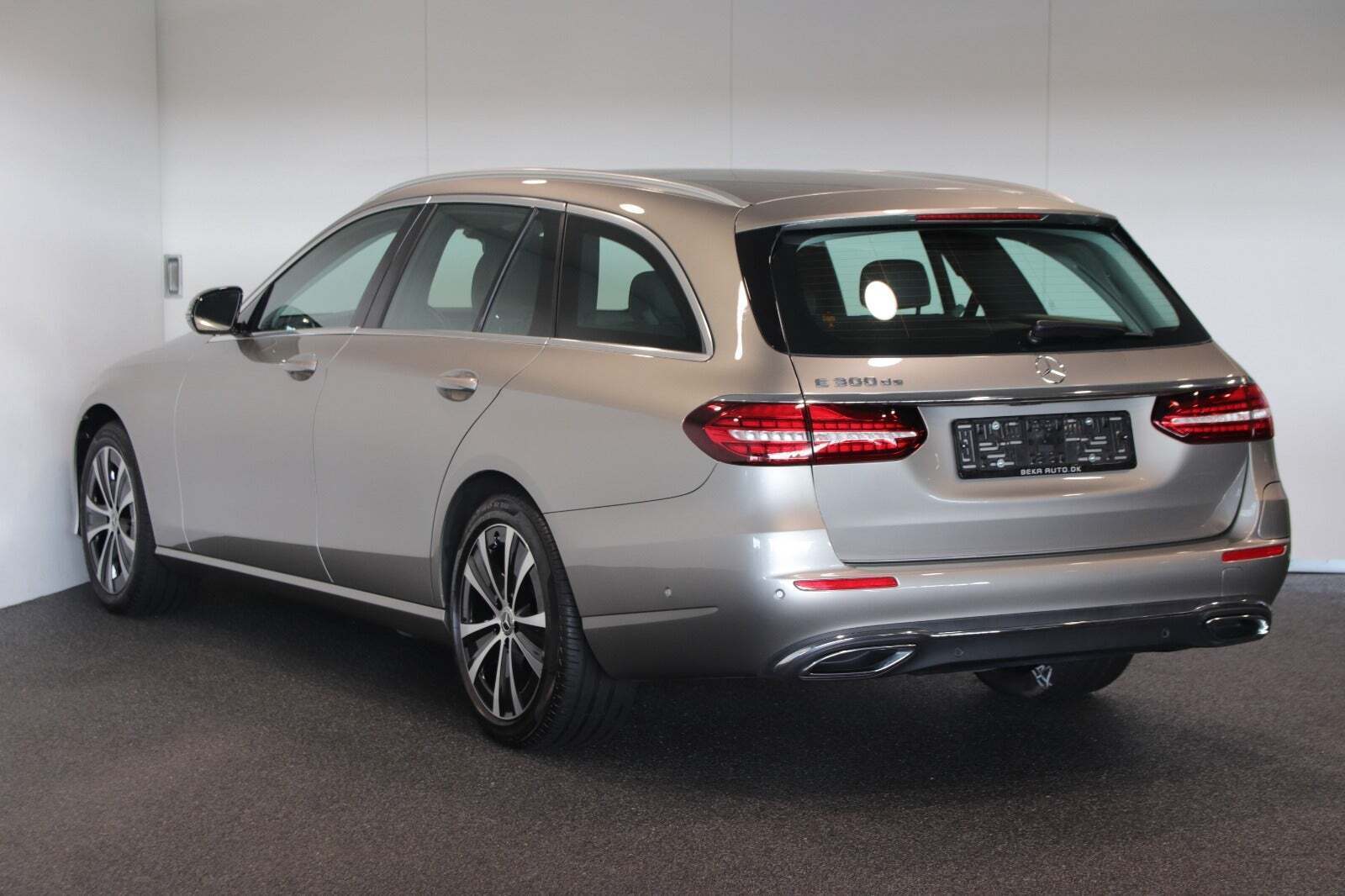 Mercedes E300 de 2,0 Advantage stc. aut.