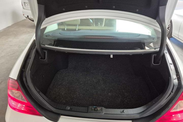 undefined Mercedes CLS320 fra 2008 set udefra