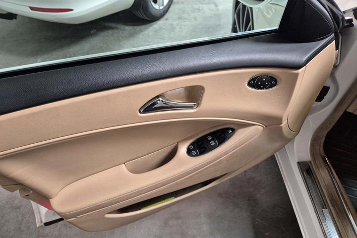 undefined Mercedes CLS320 fra 2008