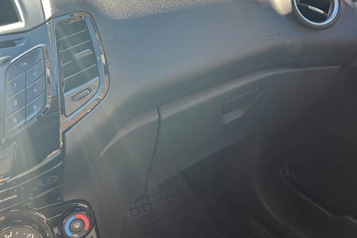 Hvid Ford Fiesta fra 2013