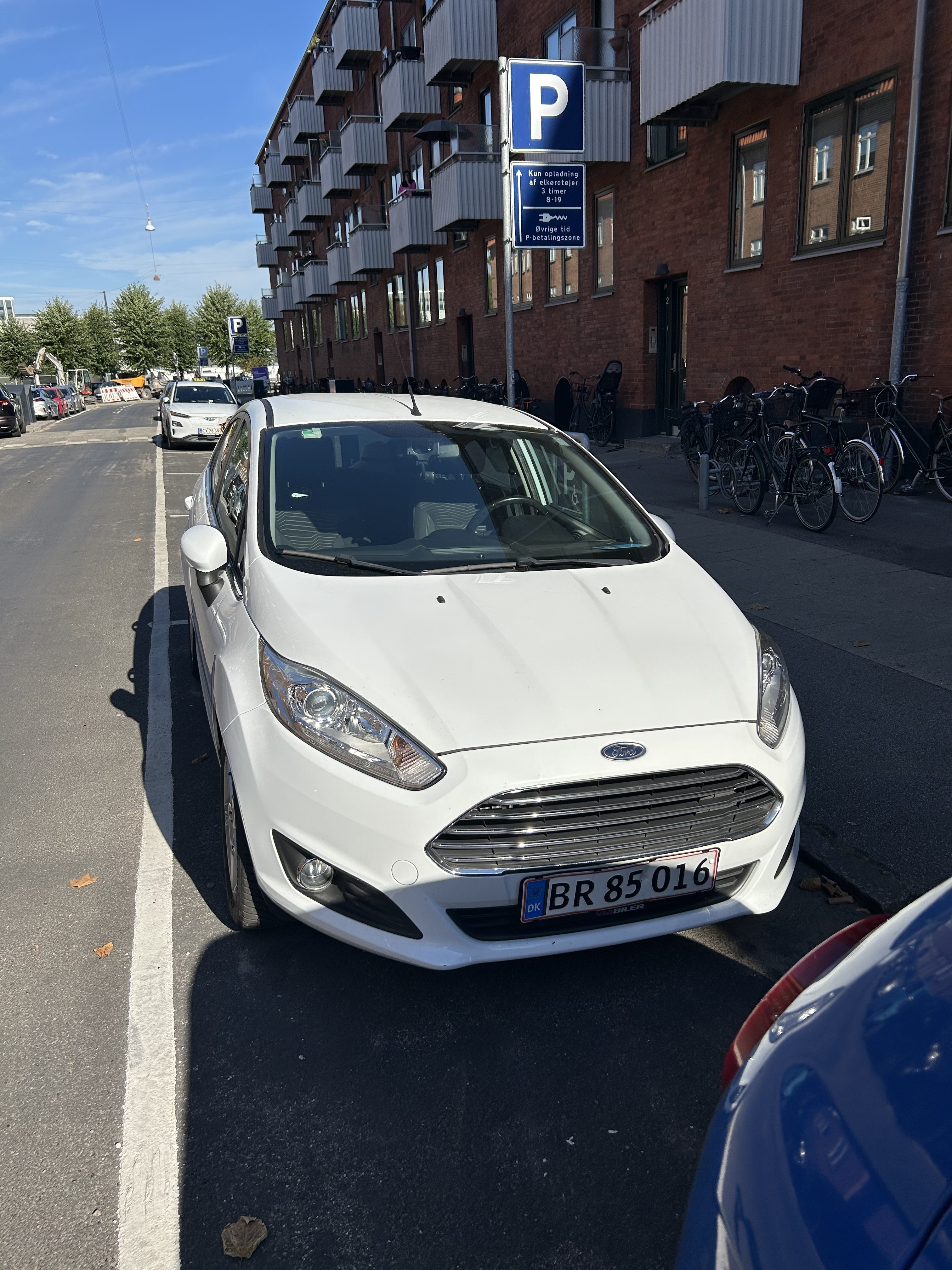 Hvid Ford Fiesta fra 2013