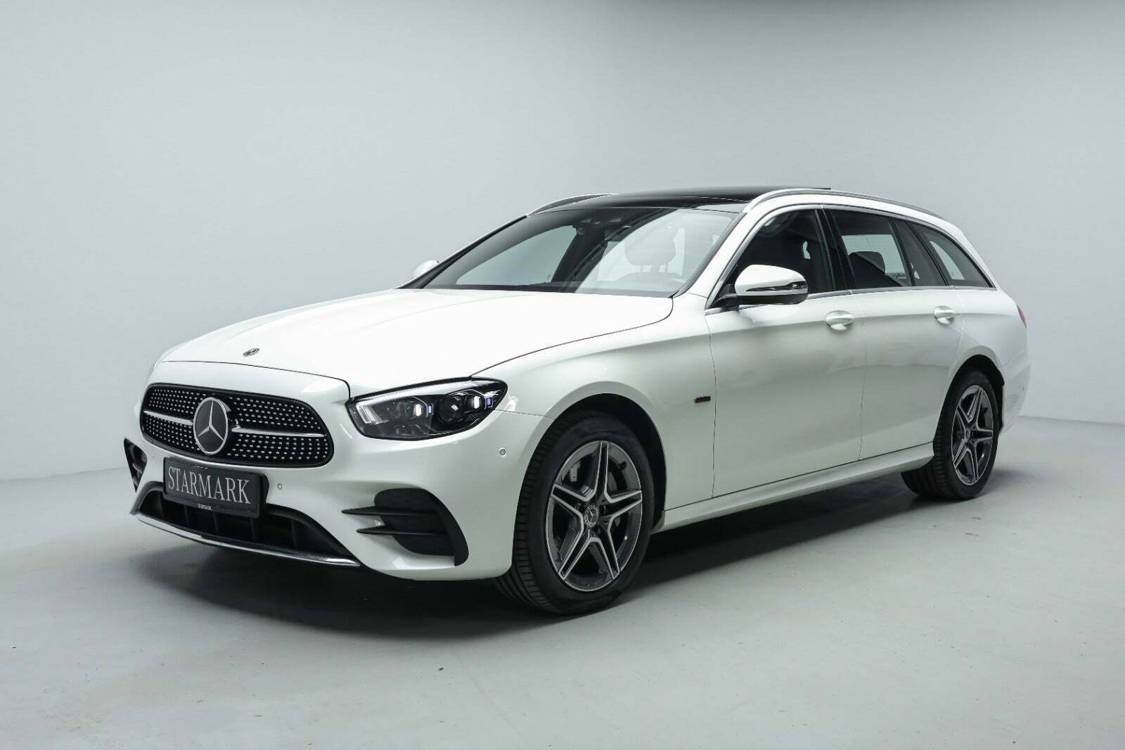 Mercedes E300 de 2,0 AMG Line stc. aut. 4Matic