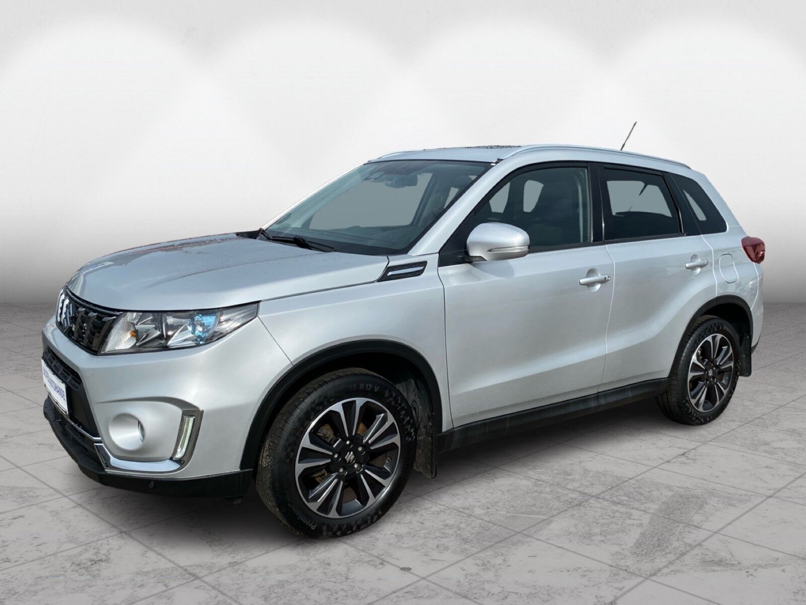 Sølv Suzuki Vitara fra 2019