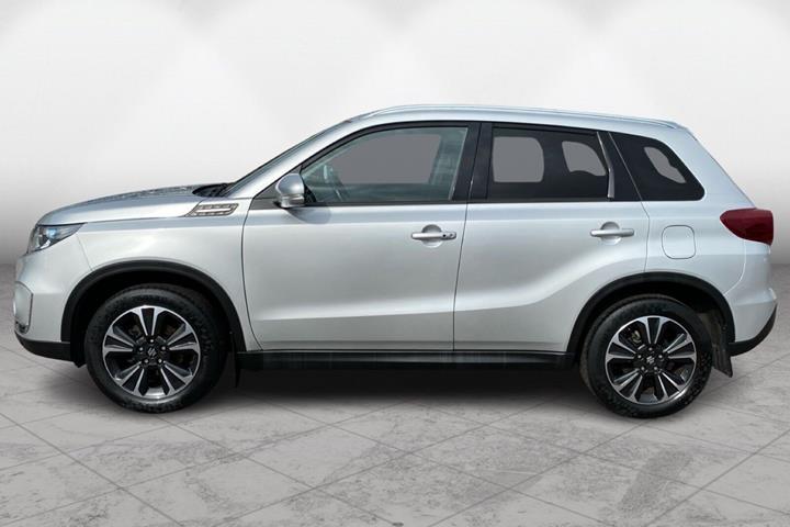 Sølv Suzuki Vitara fra 2019