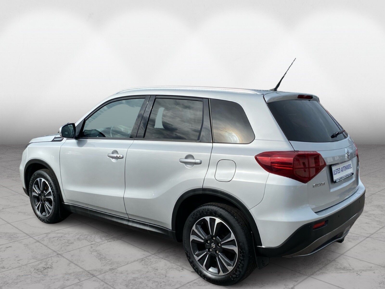 Sølv Suzuki Vitara fra 2019