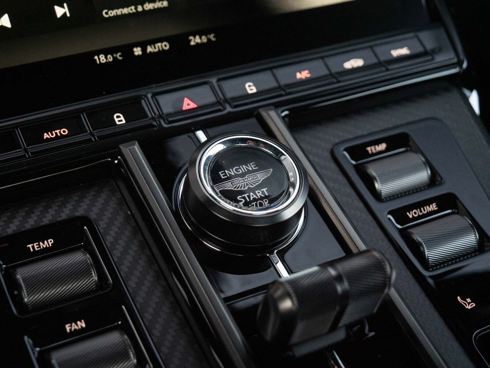 Sølv Aston Martin Vantage fra 2024