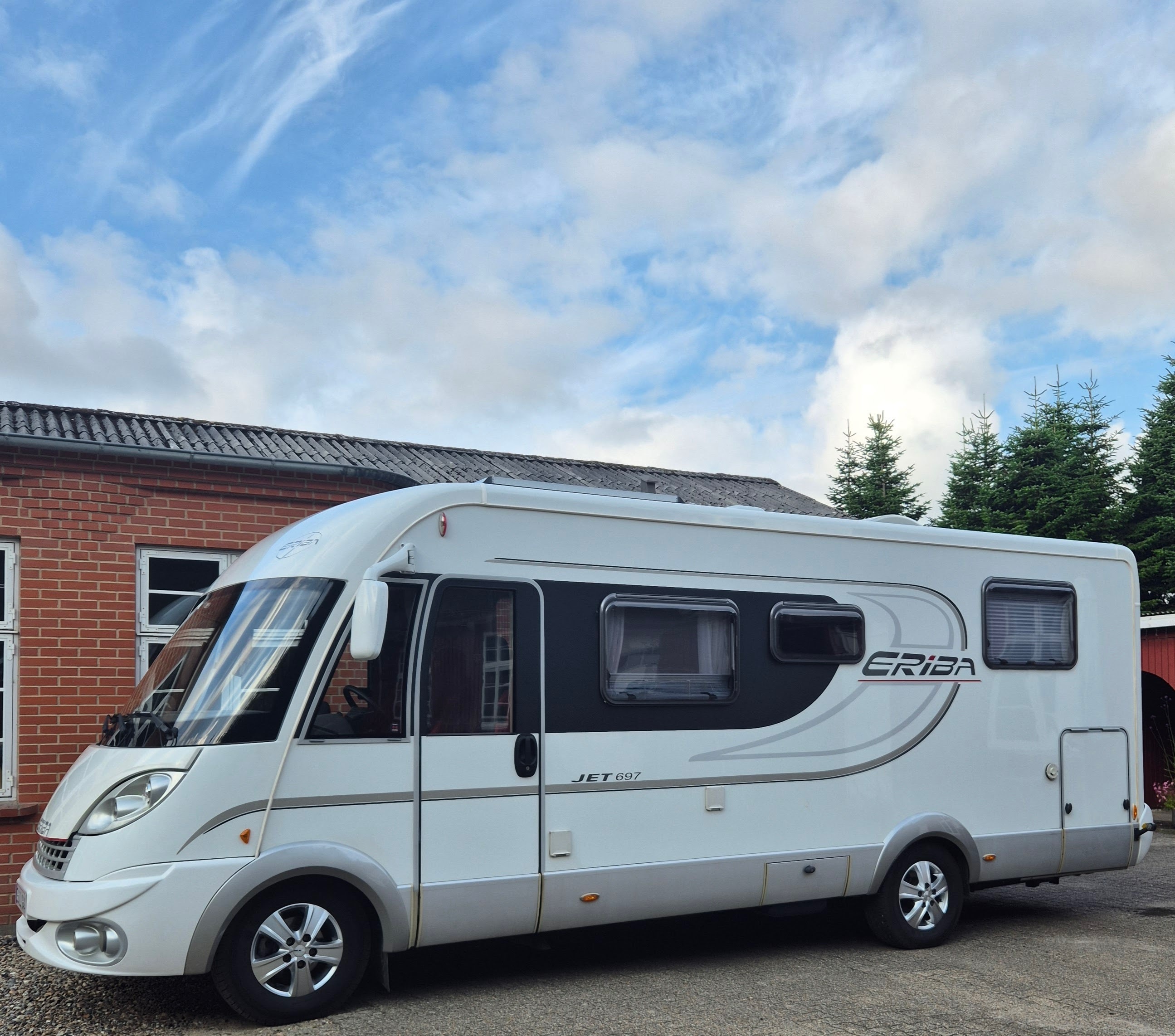 Hymer Eriba 2,3 JET 697 - 4.250 kg