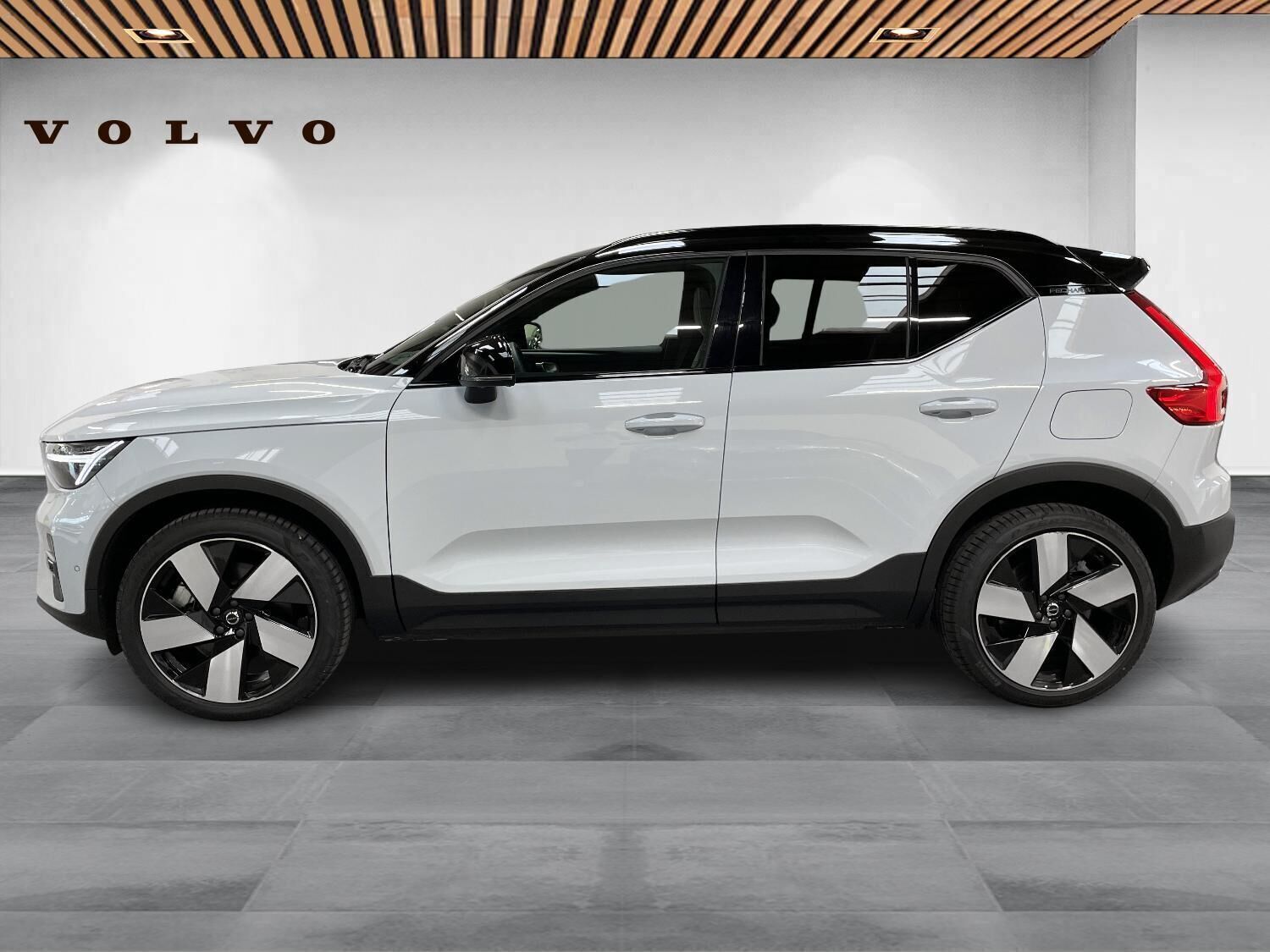 Volvo XC40 Recharge Extended Range Ultimate 252HK 5d Aut.