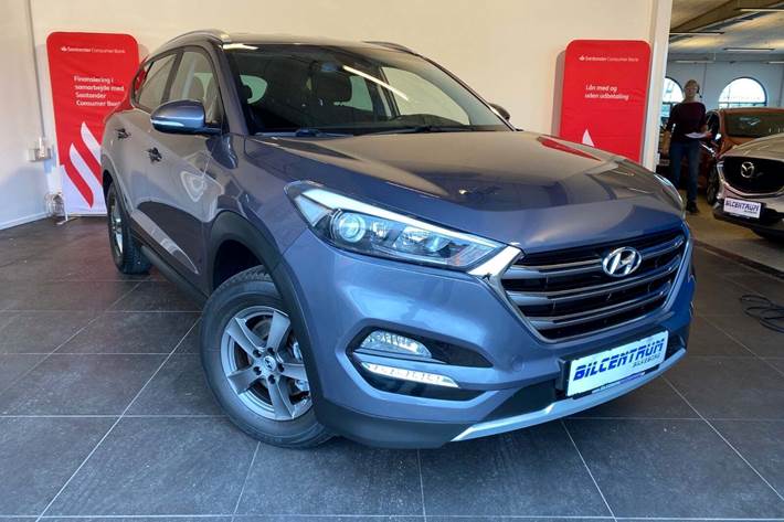 Grå Hyundai Tucson fra 2016 set udefra