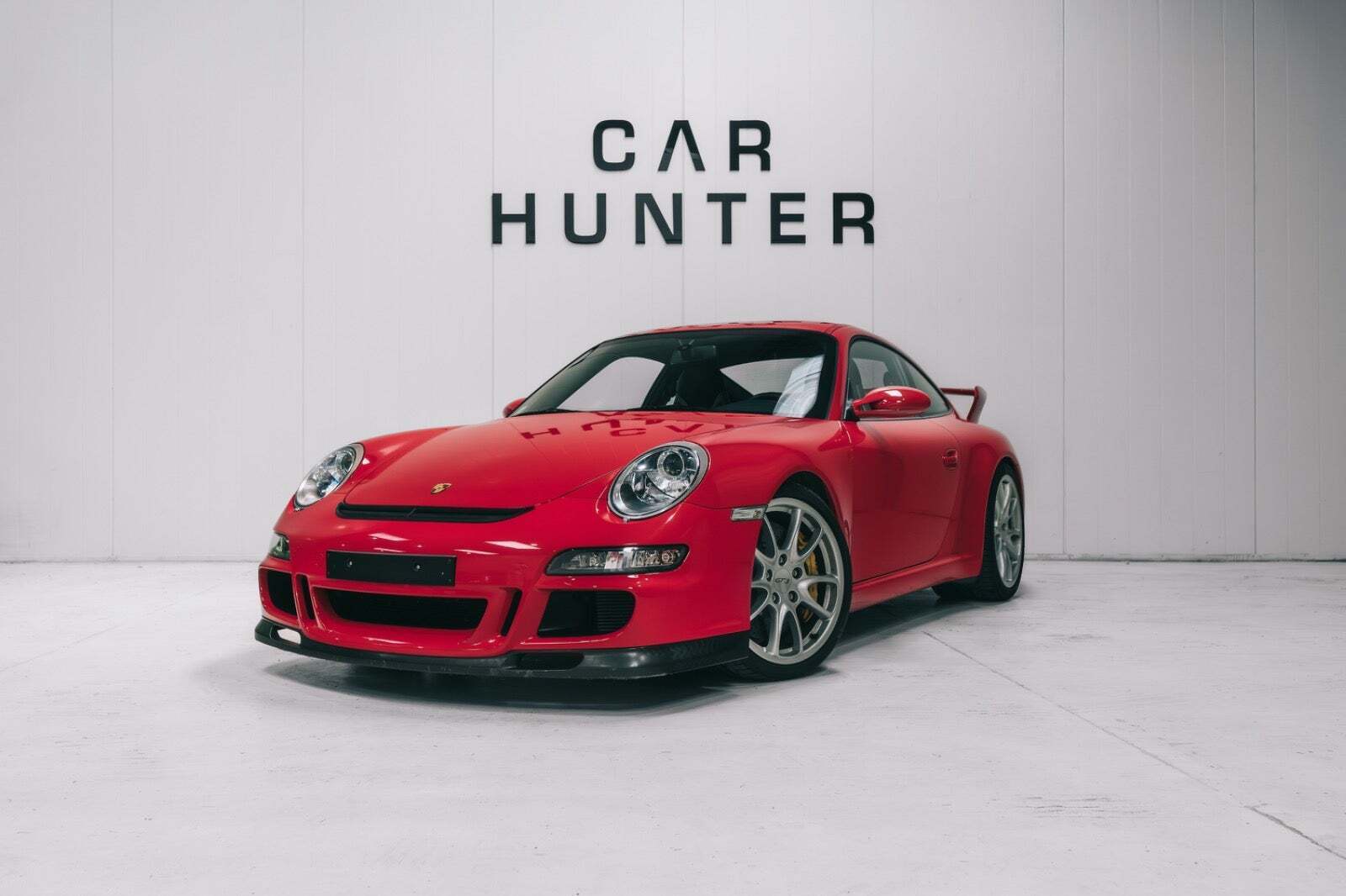 Rød Porsche 911 GT3 fra 2008 set udefra