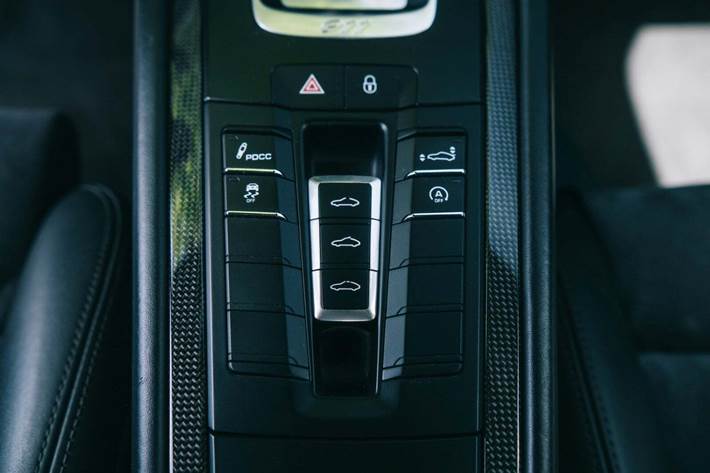 Sort Porsche 911 Turbo S fra 2017