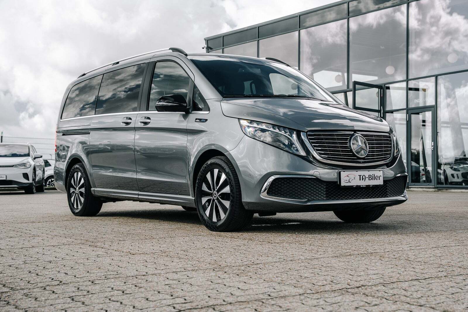 Mercedes EQV300