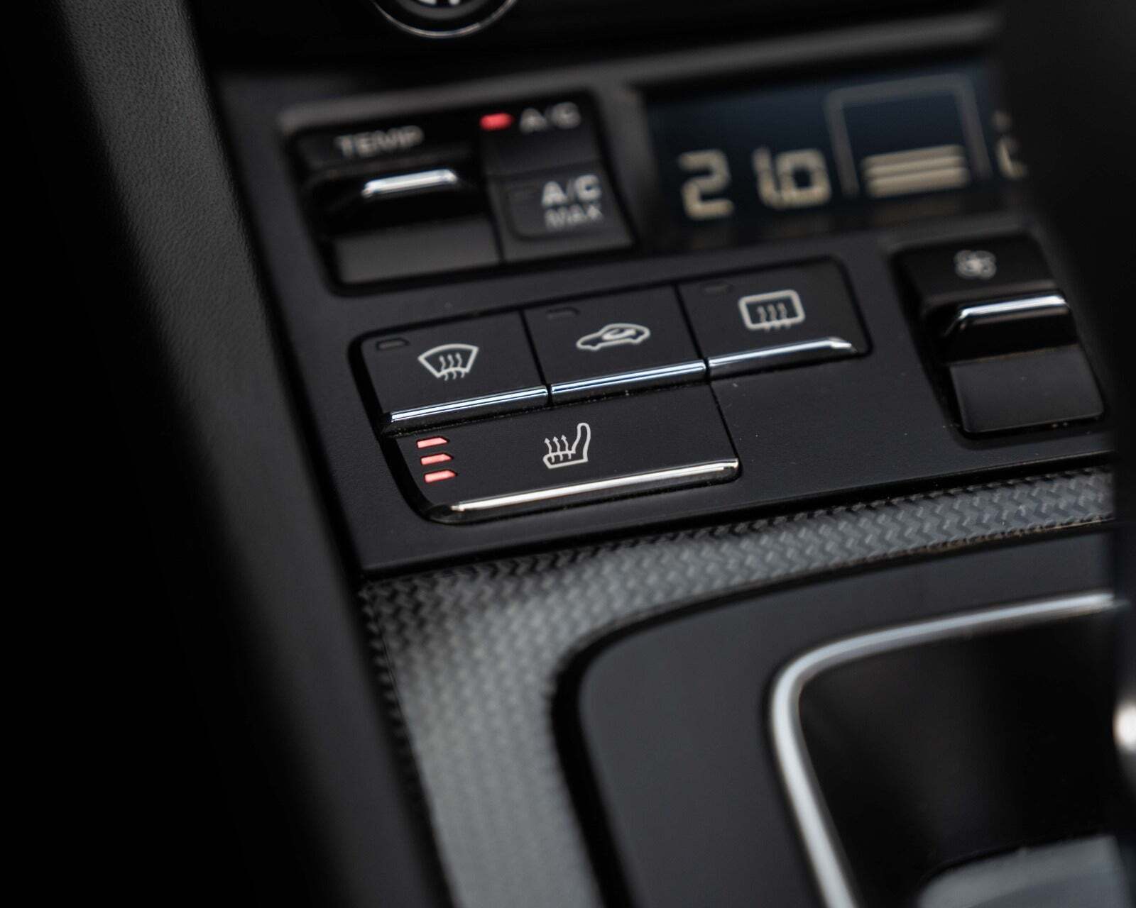 Sort Porsche 911 Carrera 4 GTS fra 2017