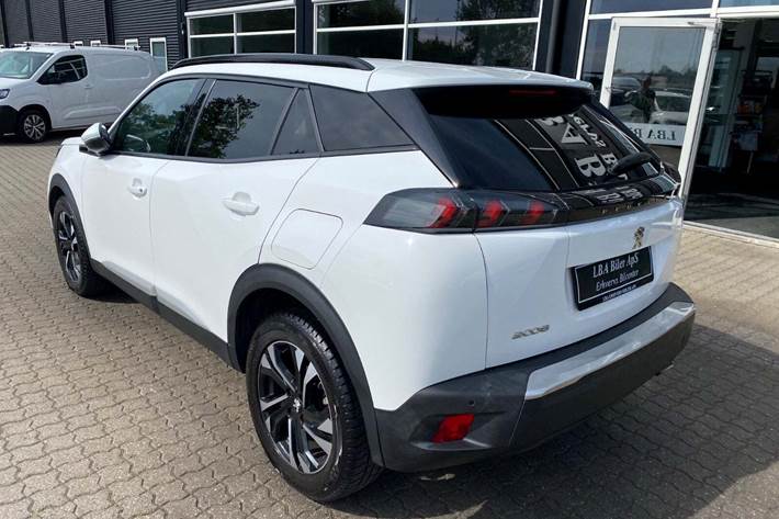 Hvid Peugeot 2008 fra 2021