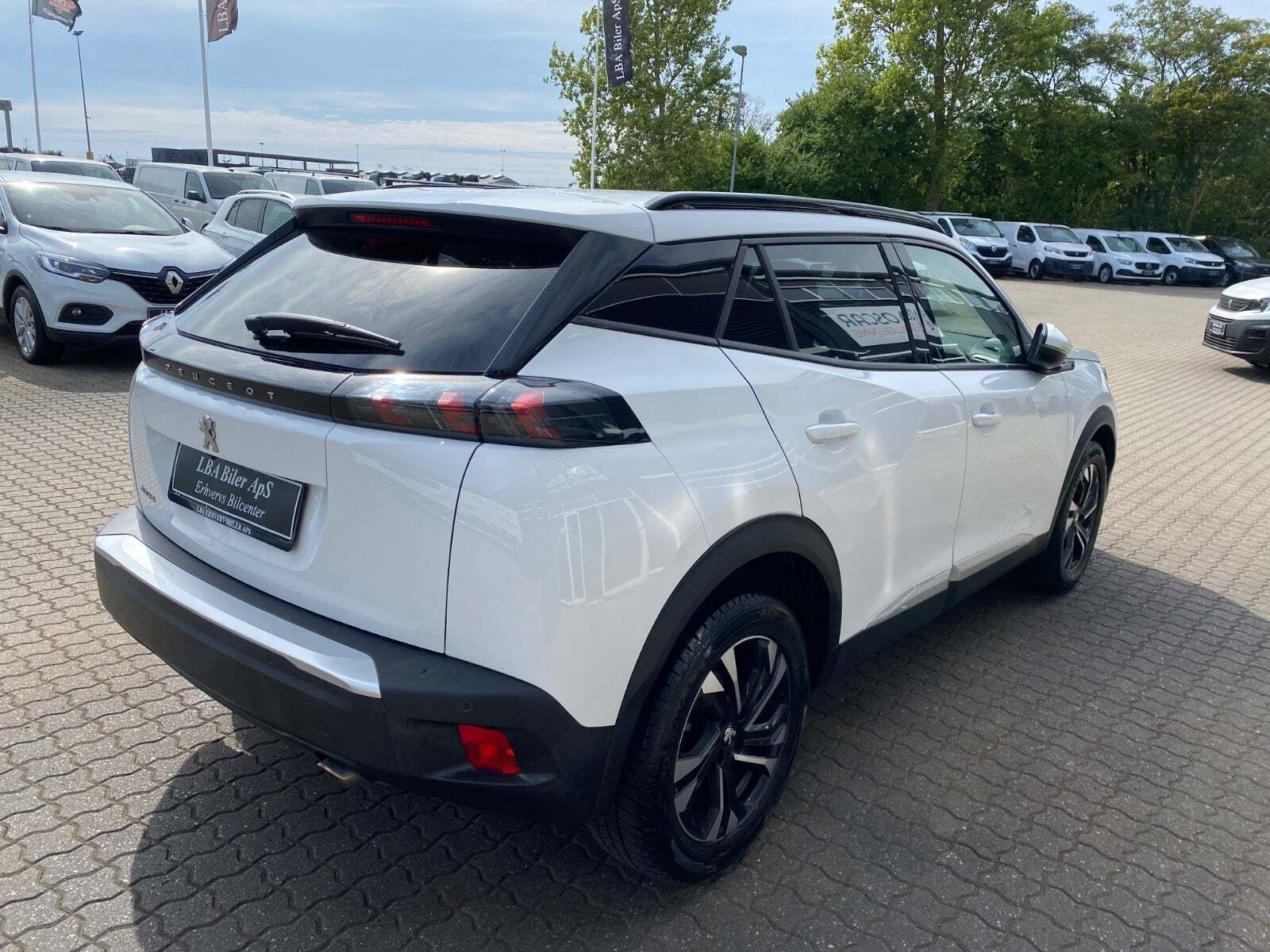 Hvid Peugeot 2008 fra 2021
