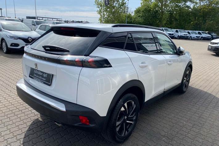 Hvid Peugeot 2008 fra 2021