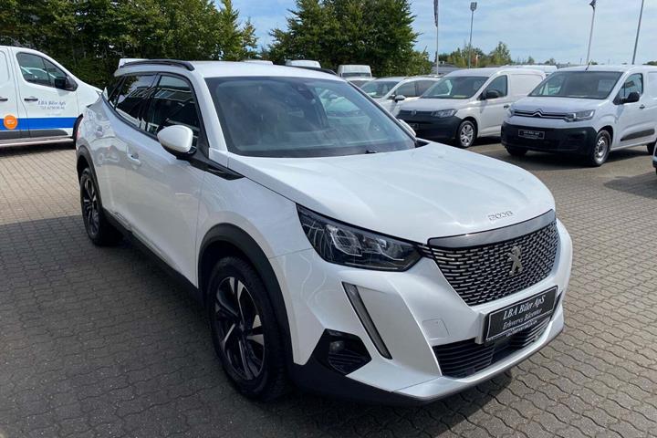 Hvid Peugeot 2008 fra 2021