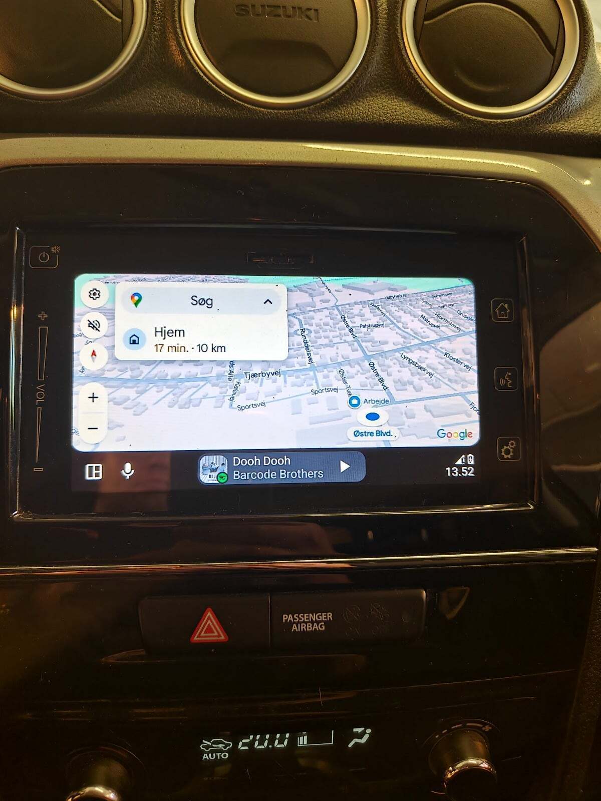 Sort Suzuki Vitara fra 2015