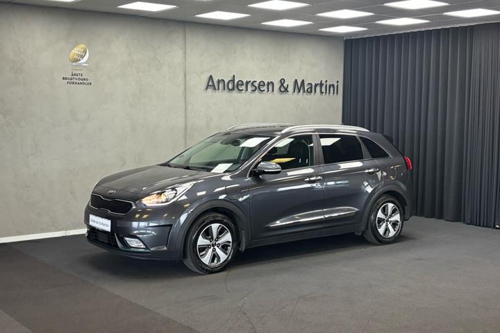 Grå Kia Niro fra 2019 set udefra