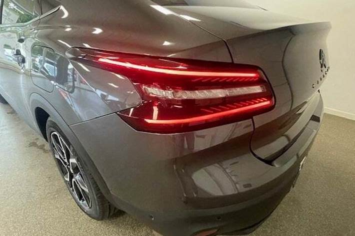 Grå Citroën ë-C4 X fra 2024