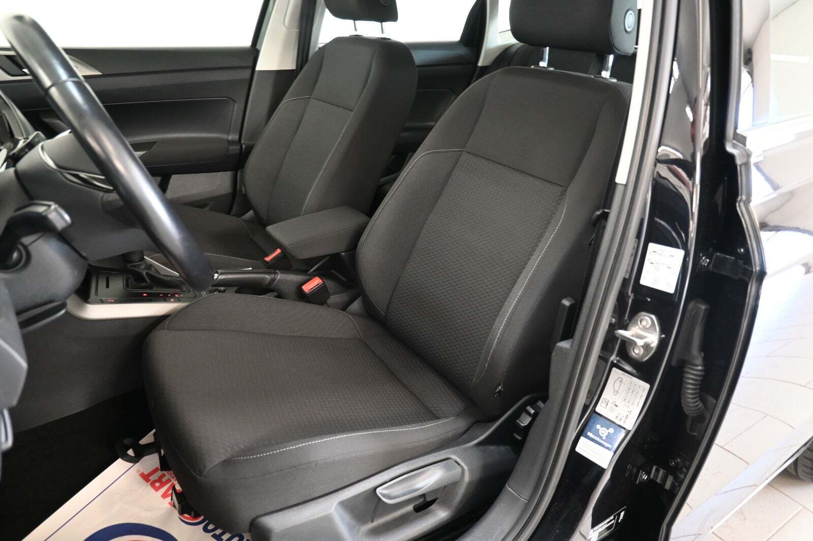 Sort VW Polo fra 2020