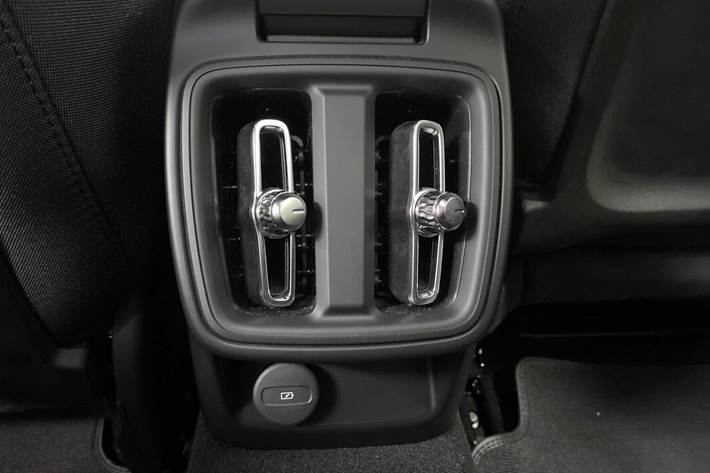 Hvid Polestar 2 fra 2024