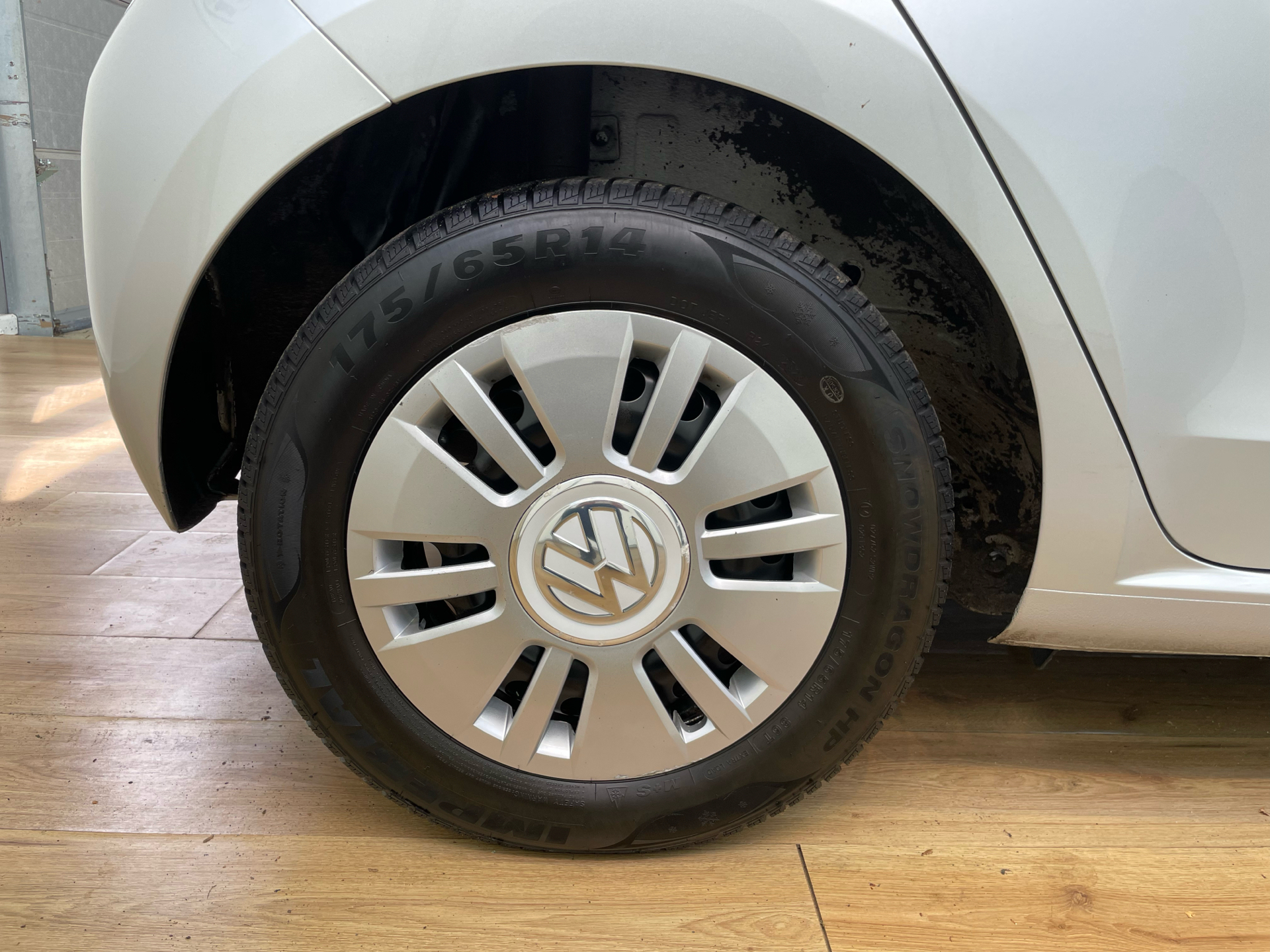 Sølv VW up fra 2014