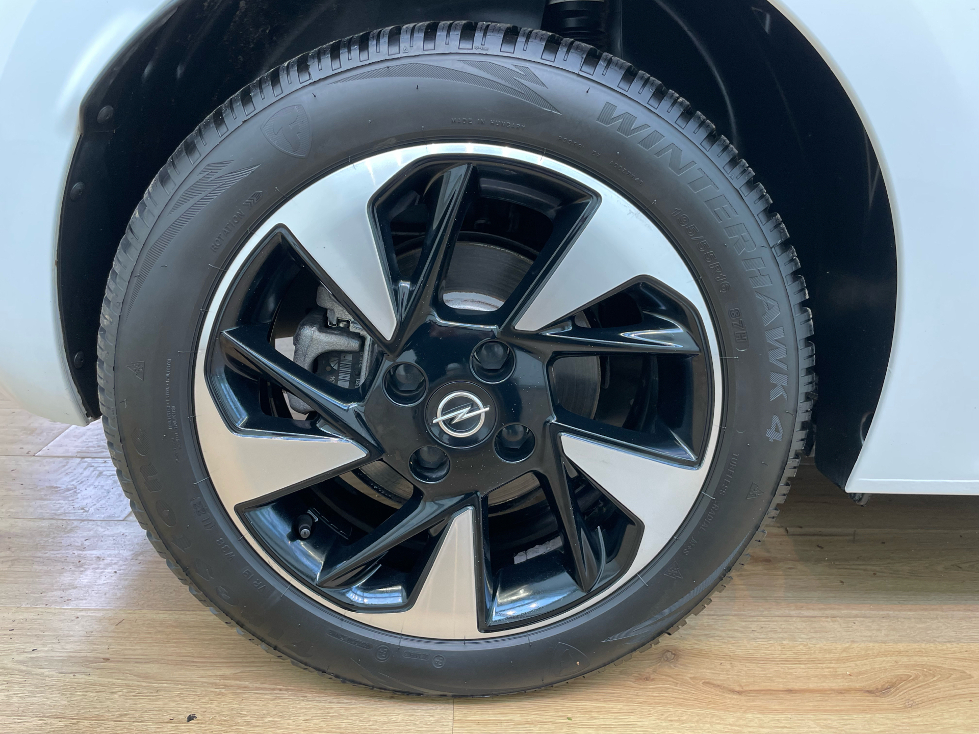 Hvid Opel Corsa-e fra 2020