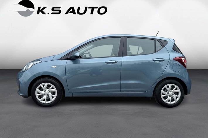 Blå Hyundai i10 fra 2019