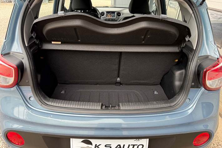 Blå Hyundai i10 fra 2019