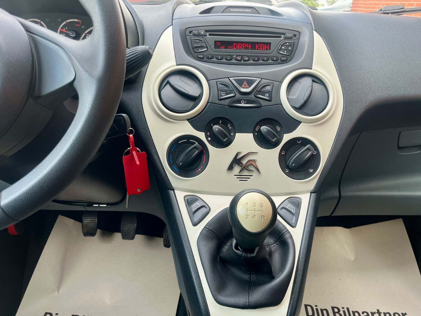 Rød Ford Ka fra 2016