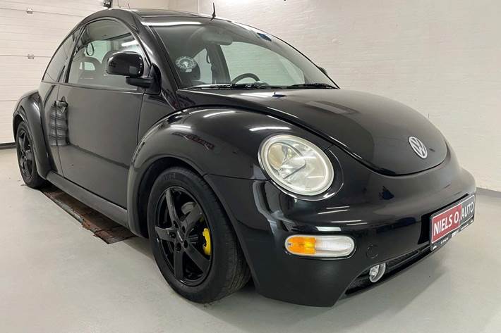 Sort VW New Beetle fra 1998