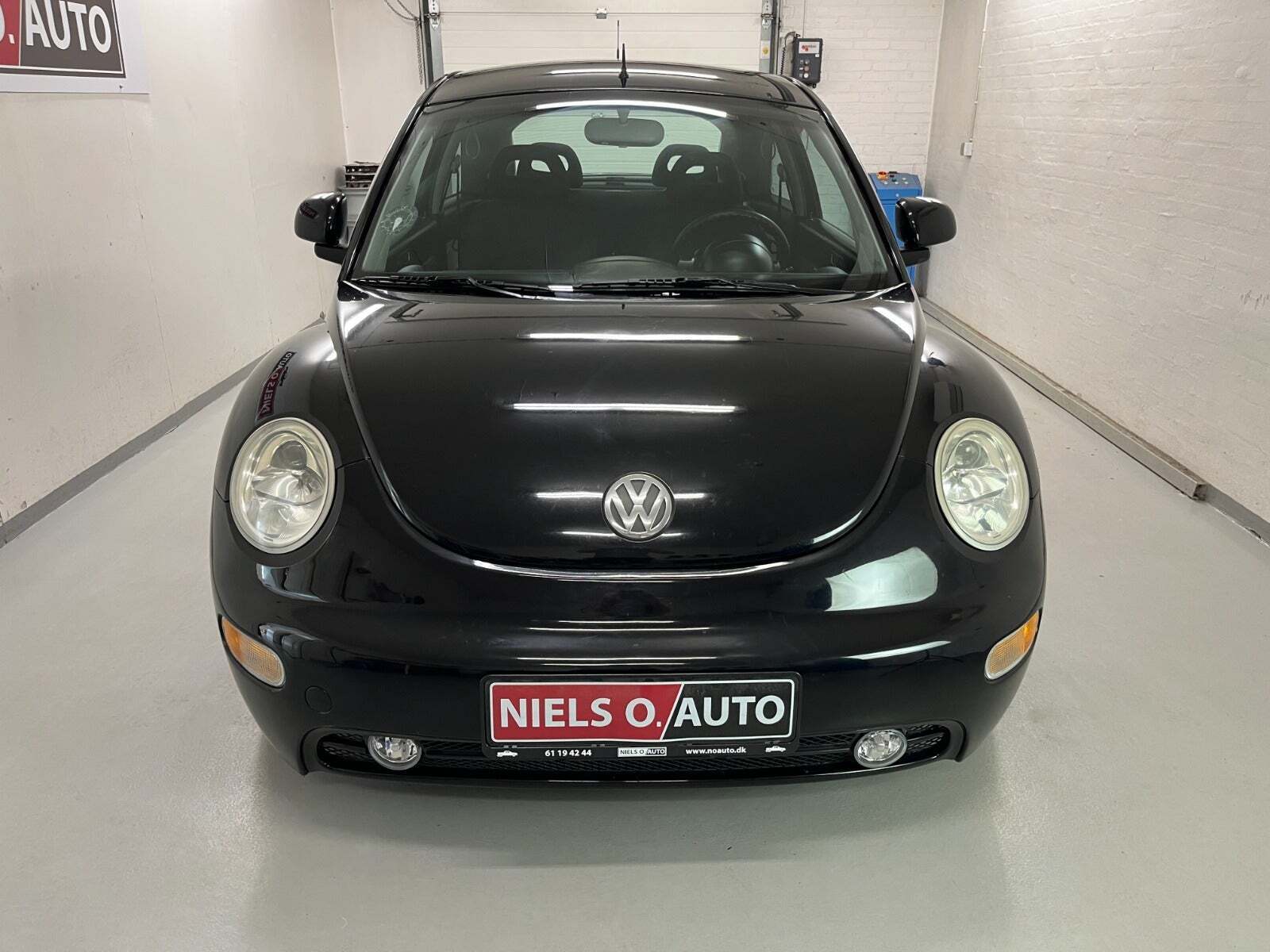 Sort VW New Beetle fra 1998