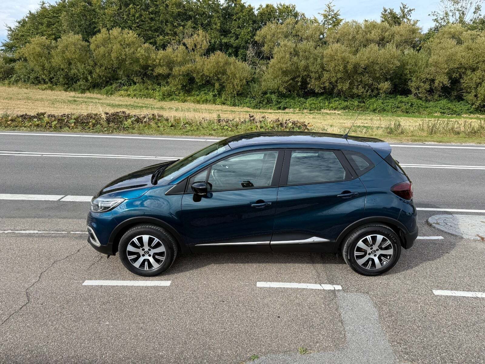 Blå Renault Captur fra 2018