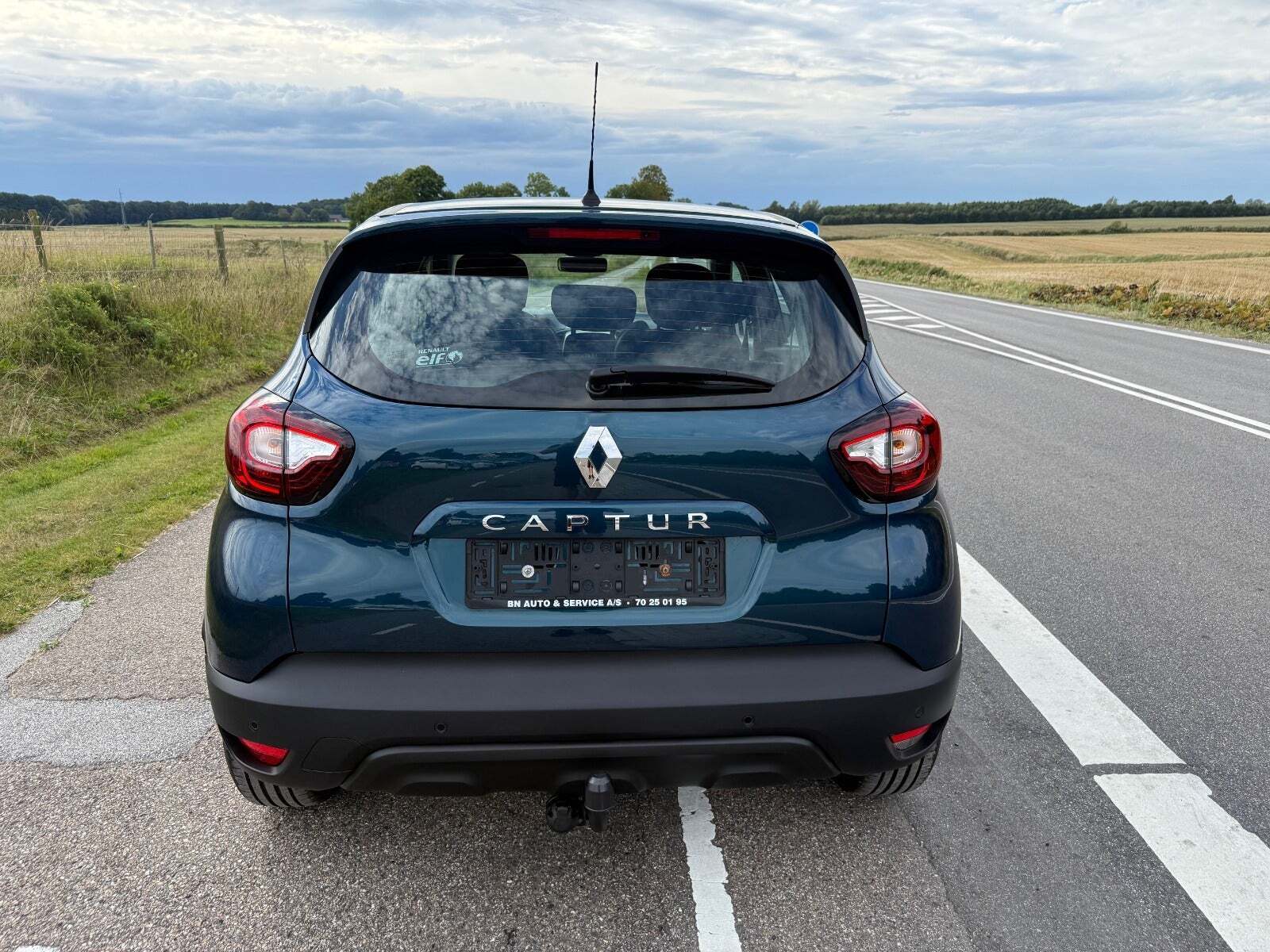 Blå Renault Captur fra 2018