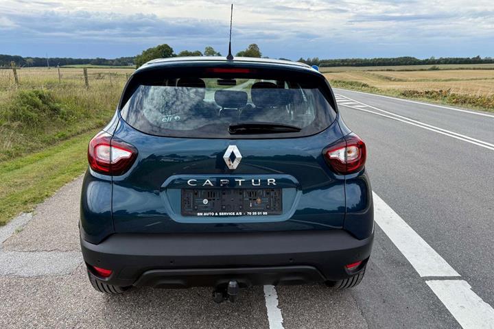 Blå Renault Captur fra 2018