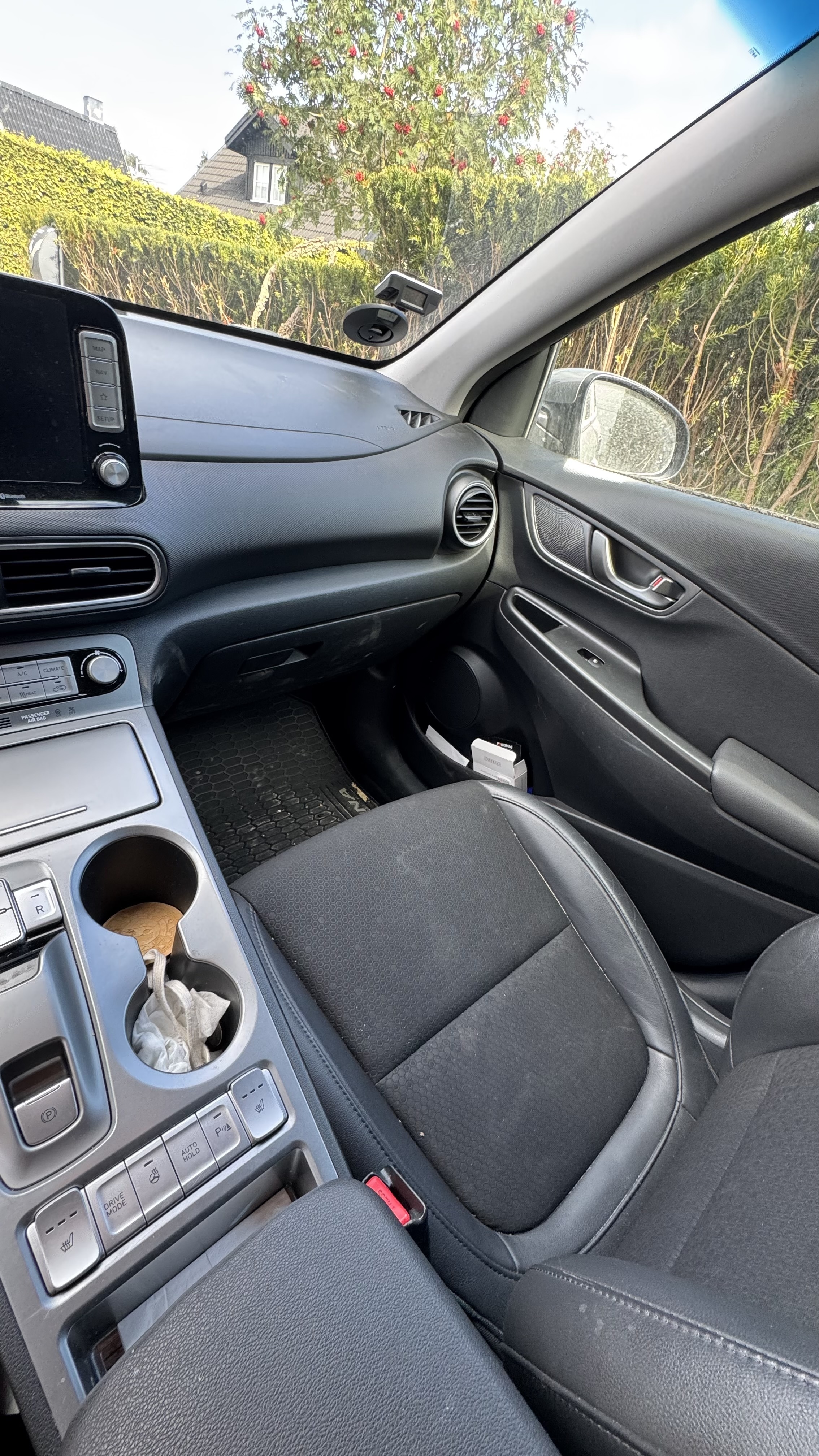 Grå Hyundai Kona fra 2019